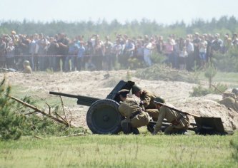 Ворсівка, 7 травня 2013 року. Реконструкція бою до Дня Перемоги